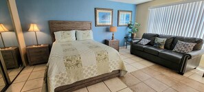 Condo, 1 Bedroom