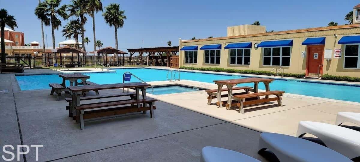 アパートメント 1 ベッドルーム | プール | 屋外プール