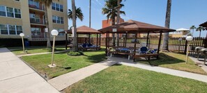 Apartment, 1 Bedroom | Outdoor dining