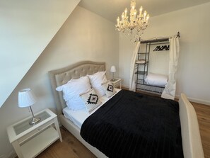 2 bedrooms, soundproofing, free WiFi, bed sheets - Stylish vacation apartment Magnolie Ostseebad Kühlungsborn (Ostseebad Kühlungsborn)