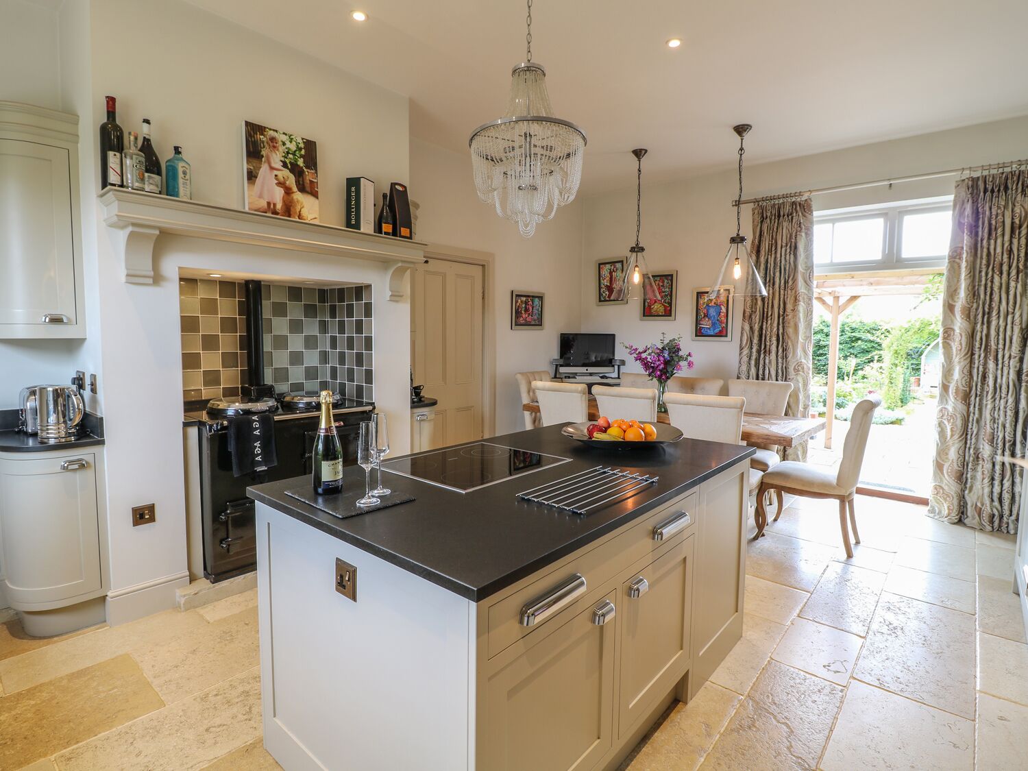 Cottage | Interior