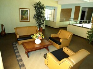 Lobby sitting area - Ancona Center Hotel (Amparo)