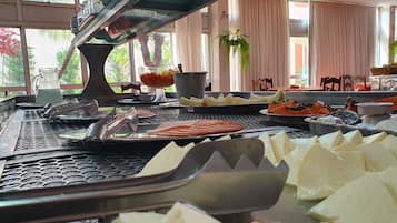 Desayuno buffet incluido todos los días