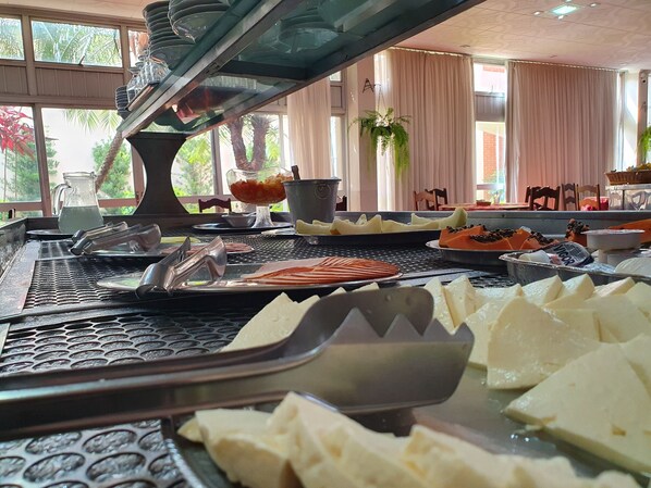 Desayuno buffet incluido todos los días
