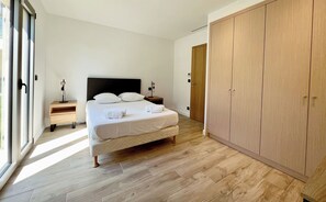 5 sovrum, värdeförvaringsskåp på rummet och strykjärn/strykbräda