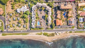 Exterior - Ground Floor Steps to beach! - Kihei Holiday 113 (Kihei)