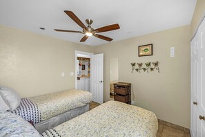 2 bedrooms, iron/ironing board, travel crib, WiFi (free)