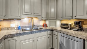 Coffee/tea maker, fridge, microwave, oven - Ground Floor Steps to beach! - Kihei Holiday 113 (Kihei)