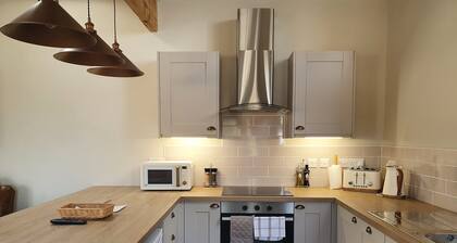 Rural hideaway but only 5 minutes from the centre of Cheltenham