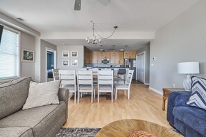 Smart TV - Welcome to beach living at its finest! Don't miss another sunrise or sunset! (Virginia Beach)