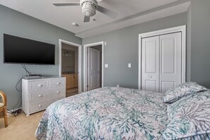 4 bedrooms, iron/ironing board, free WiFi, bed sheets