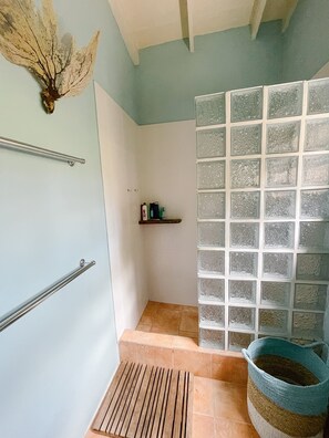 Shower - Eddoe's Hill - Beautiful Views of English Harbour! 4 Bedroom Property with (Saint Paul)