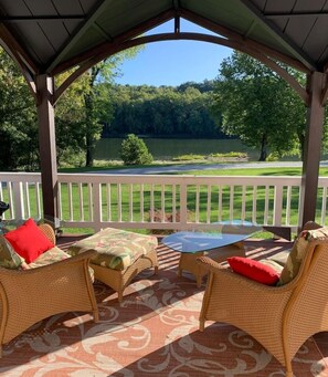 Property grounds - Plum Lazy on the Potomac (Shepherdstown)