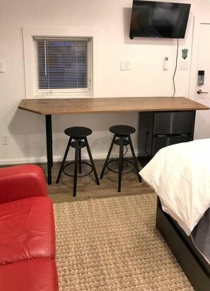 1 habitación, wifi y ropa de cama