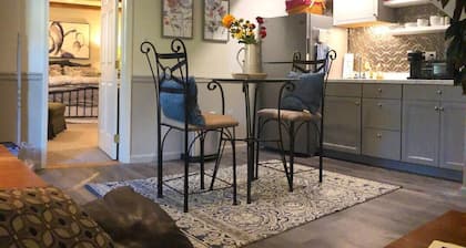 Top o' the Hill Apt. in historic Harpers Ferry