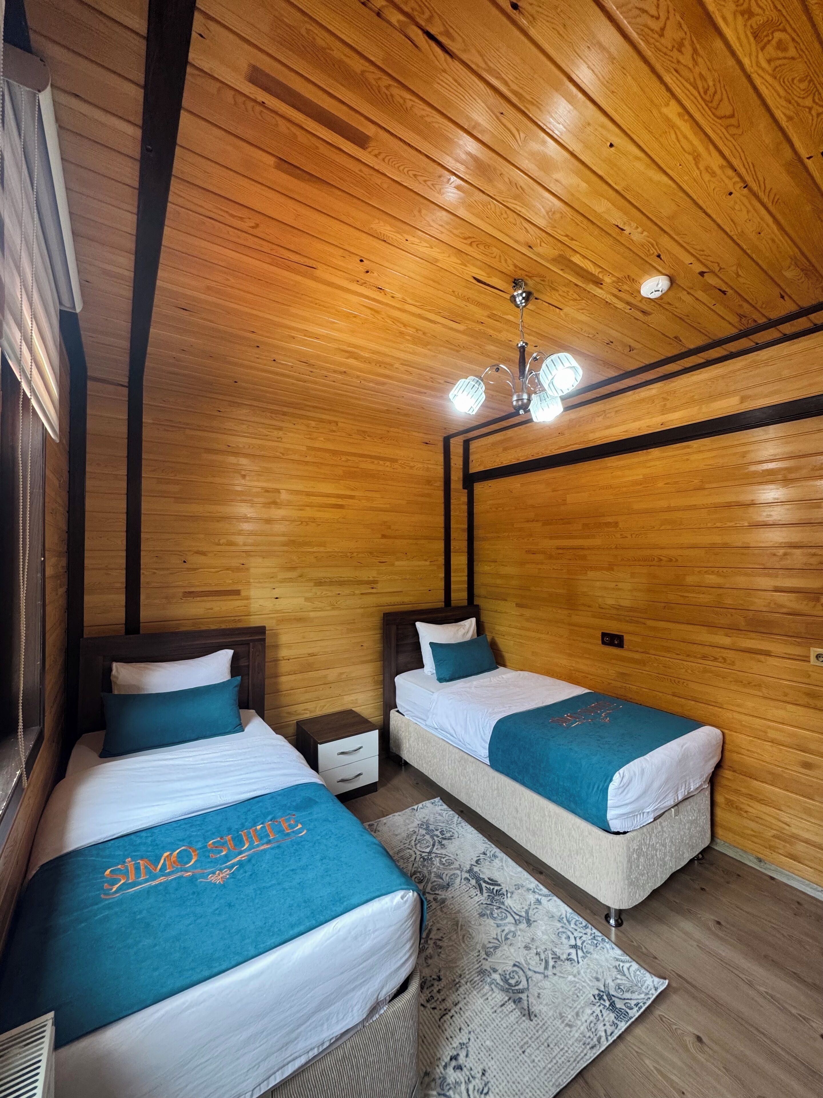 Ropa de cama hipoalergénica y sistema de insonorización 