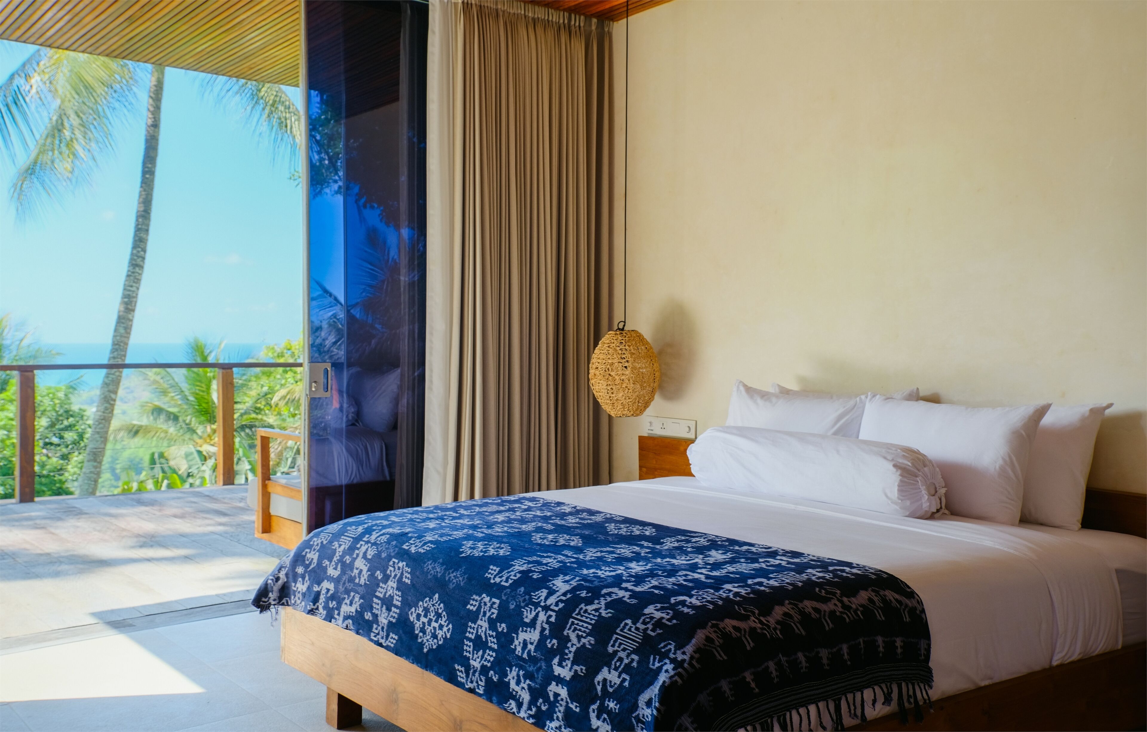 Premium bedding, pillowtop beds, in-room safe, bed sheets