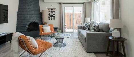 TV, fireplace, streaming services