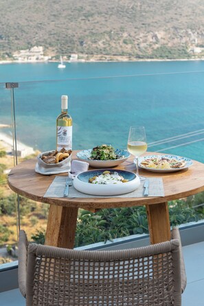 Restaurant - Manifest Boutique Hotel (East Mani)