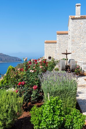 Exterior - Manifest Boutique Hotel (East Mani)