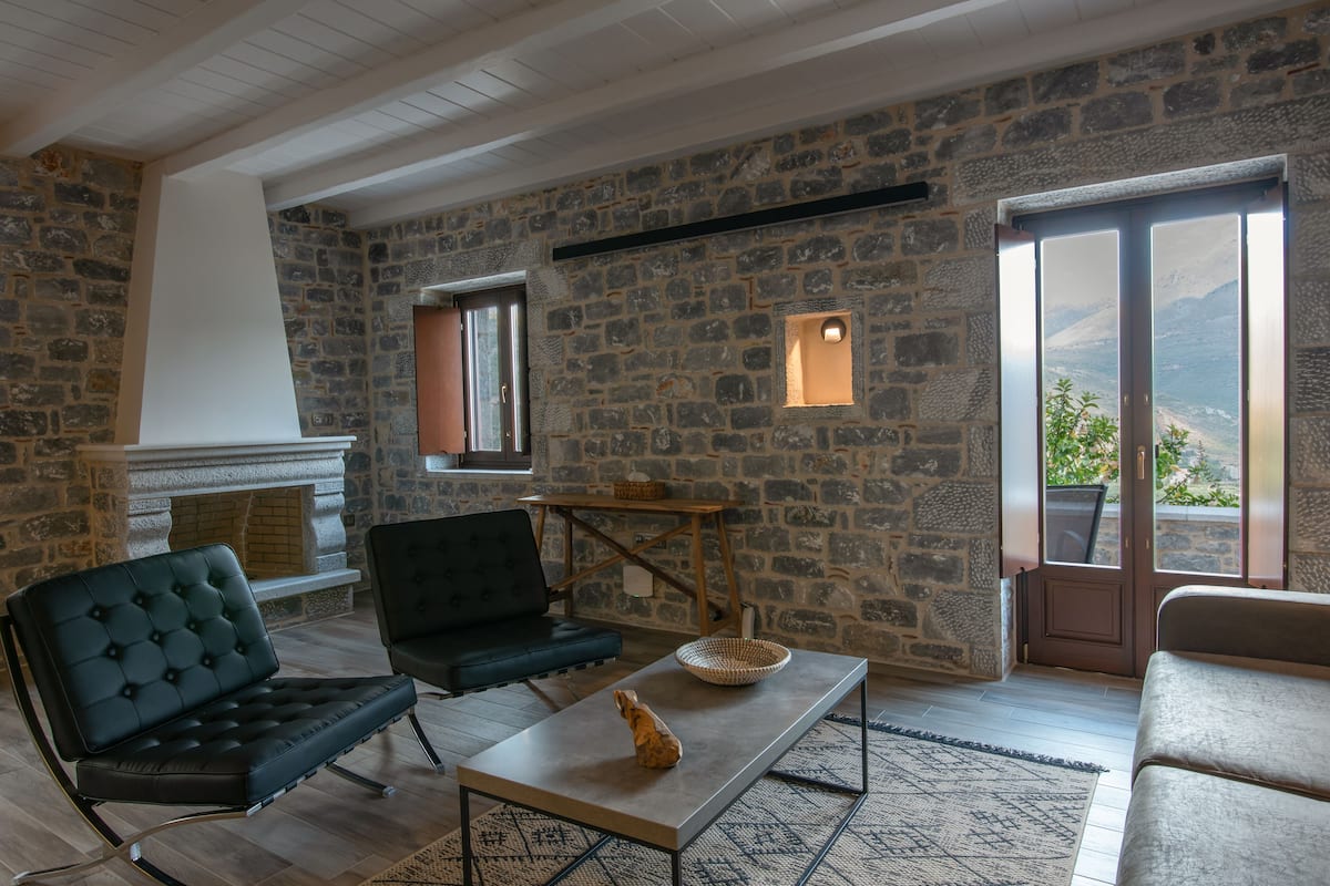 1 bedroom, in-room safe, individually decorated, individually furnished