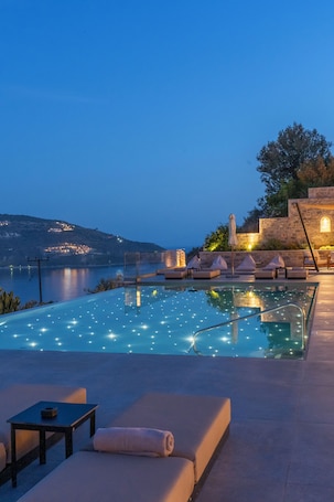 Exterior. Manifest Boutique Hotel