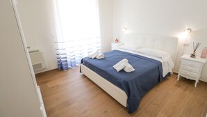 Firemannsrom – comfort | Lydisolert, strykejern/-brett, wi-fi (inkludert) og individuelt innredet