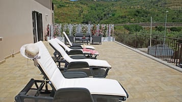 Chambre Quadruple Ăconomique | Terrasse/Patio