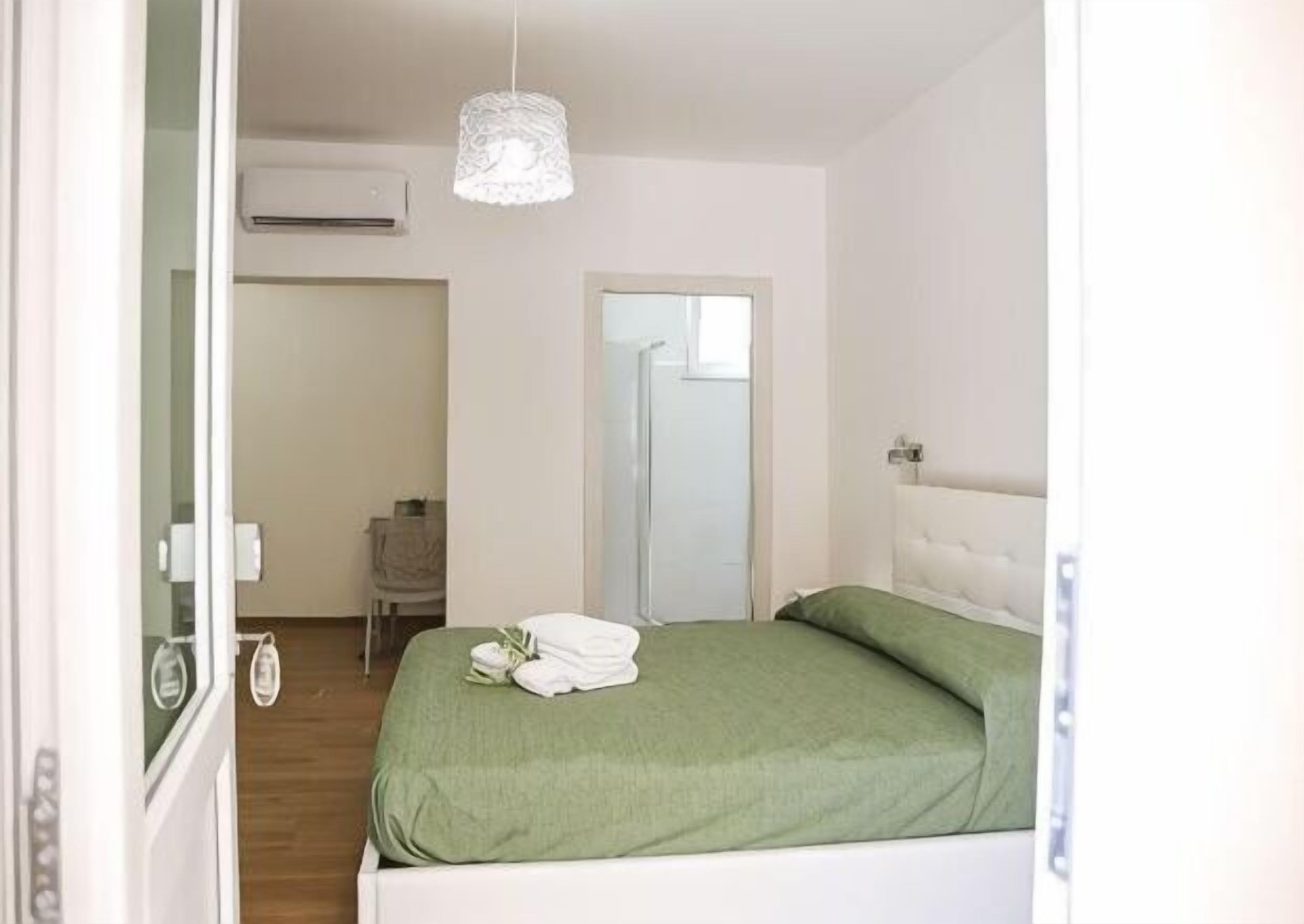 Individually furnished, soundproofing, iron/ironing board, free WiFi