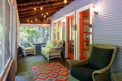 Vintage Lake MI Cottage | Walk to Beach | Screened Porch