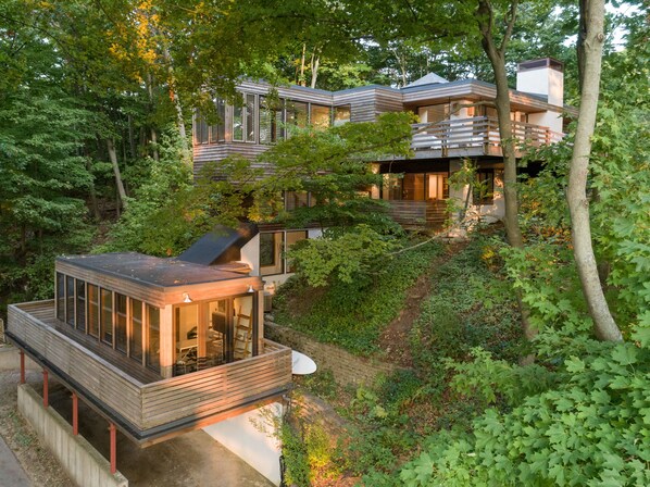 Exterior - Huge Mid Century Beach Home w/Beach Access (Macatawa)