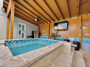 Outdoor pool - Luxury Villa with Pool, Heated Jacuzzi, & Terrace in El Yunque Rainforest (Río Grande)