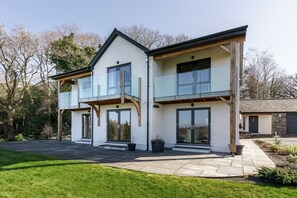 Maison Luxe, salle de bains attenante, vue montagne (Cleabarrow View) | Extérieur