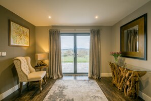 Lounge - Cleabarrow View (Kendal)