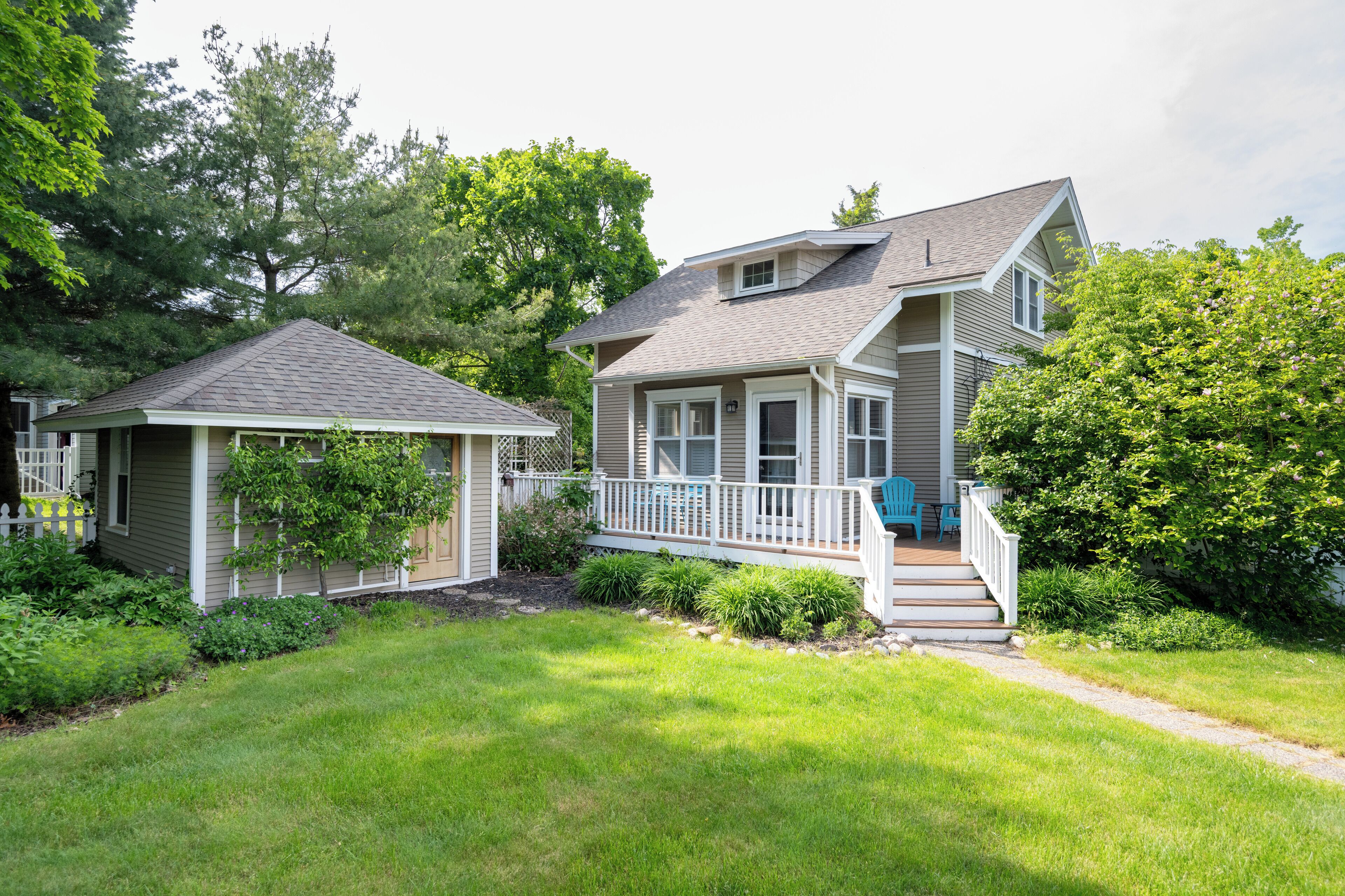 Restful Retreat - Close to Holland area beaches