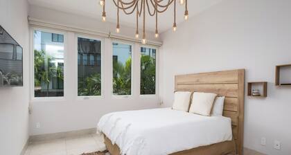 Serene Lake Retreat 3BR Laguna