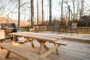 تناول الطعام بالخارج