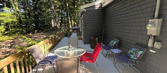 Updated Cozy Cabin near Lake Michigan