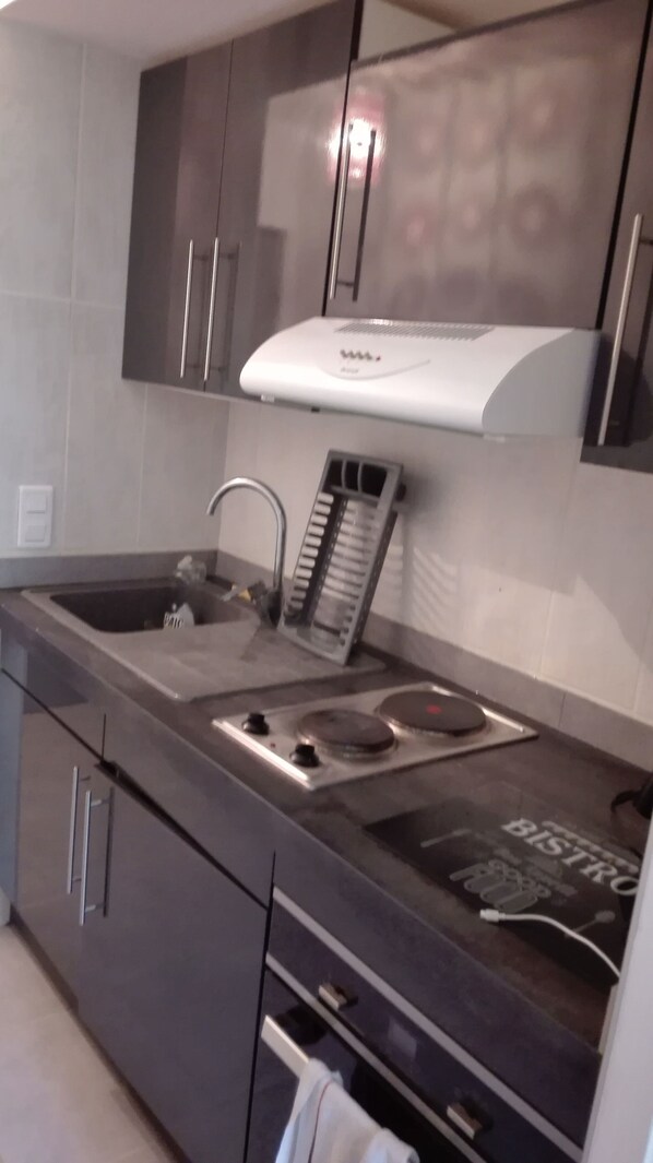 Fridge, microwave, oven, stovetop - Beautiful biarritz apartment with lake and sea parking (Biarritz)