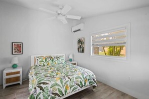 2 habitaciones, tabla de planchar con plancha, wifi y ropa de cama 