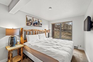 2 bedrooms, internet, bed sheets
