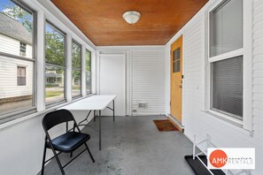 Dining - Downtown Holland Charmer (Holland)