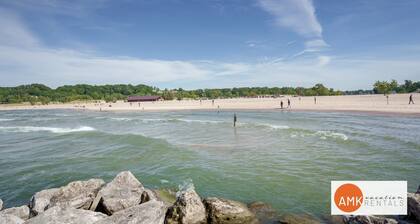 Downtown Holland Charmer