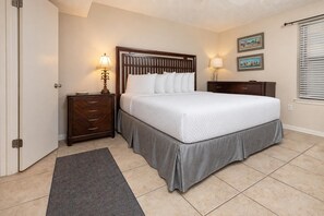 1 chambre, fer et planche à repasser, accès au Wi-Fi (inclus)