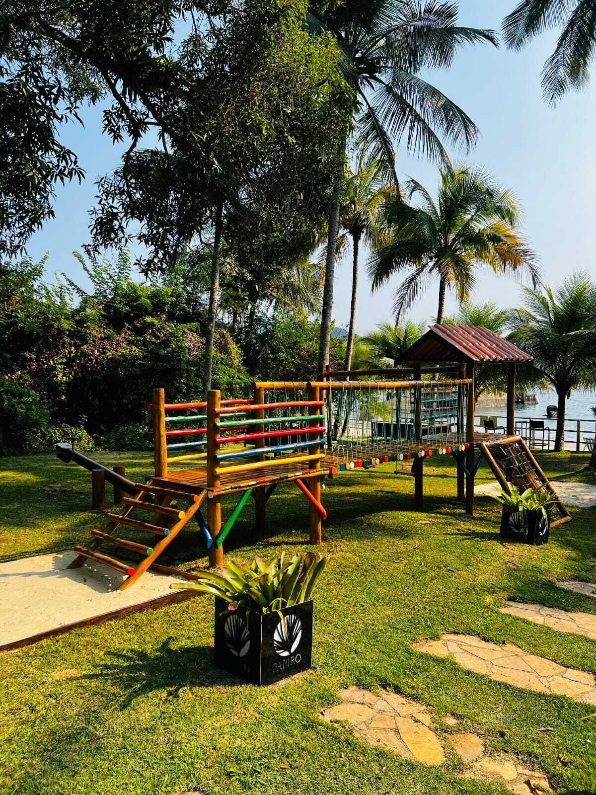 Children’s play area – outdoor