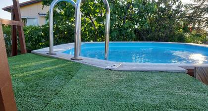 STUDIO CALME AVEC PISCINE