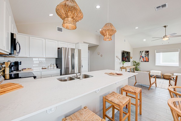 Geladeira, micro-ondas, fogão, cooktop