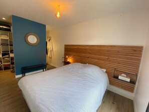 3 chambres, lit parapluie, Wi-Fi gratuit, draps fournis