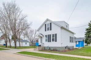 Exterior - Downtown Retreat with BBQ & Workspace (Oshkosh)