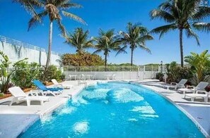 Piscine extérieure